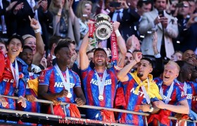 江南综合体育-2025年世俱杯比赛专用球鞋配置标准全面解析与应用实践